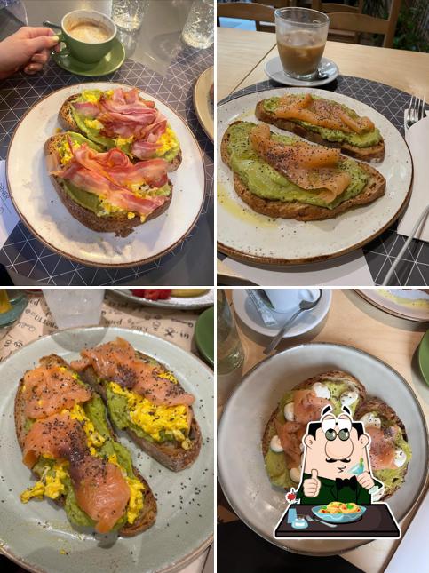 Crostino all'avocado al QCorner-Bologna