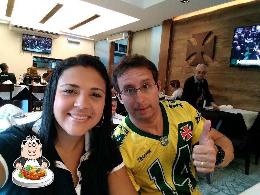 Comida em Restaurante do Almirante