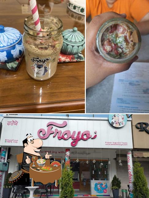 Froyo Frozen Yogurt & Treats