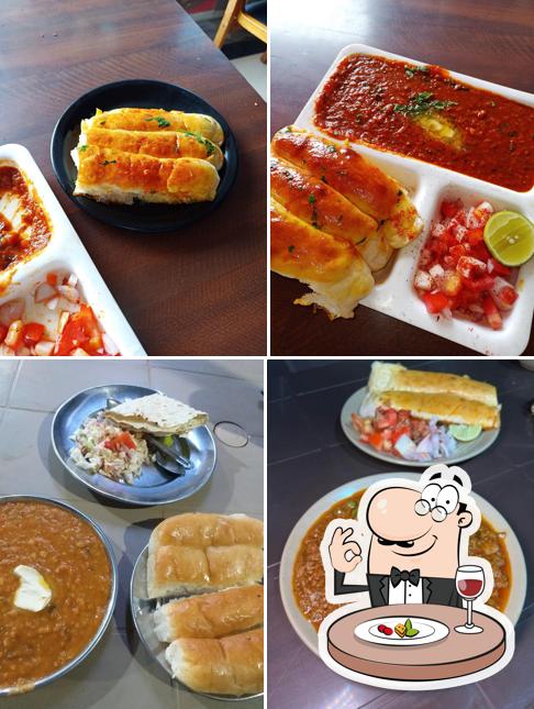 Food at Mahesh Pav Bhaji