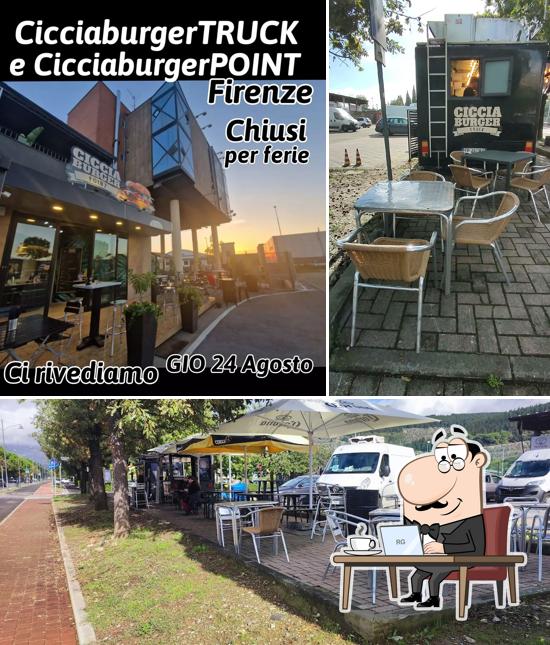 Siediti a un tavolo di CICCIA MANIA CALENZANO