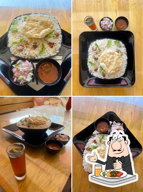 Meals at HOT Burger Charummoodu