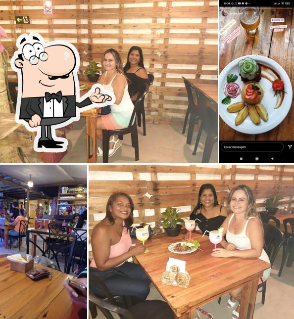 O interior do Garden Mix - Restaurante e Floricultura