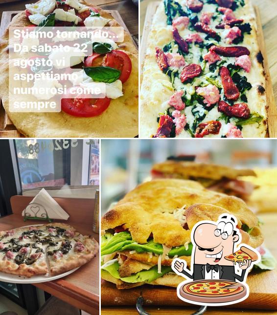 Ordina tra le molte varianti di pizza