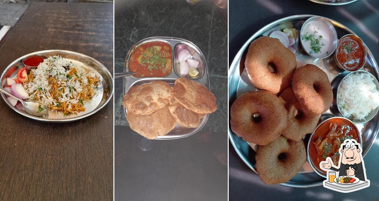 Food at Hotel Kolhapuri Tadka