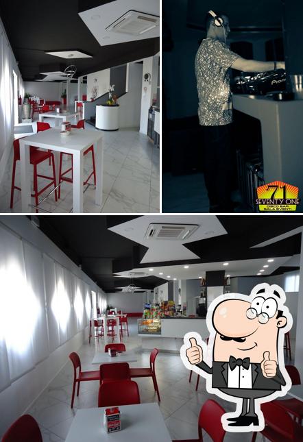 Ecco un'immagine di Bar Seventy One