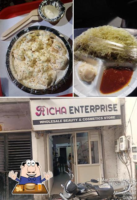 Among different things one can find food and exterior at Sunny’s momo cafe/Momo king