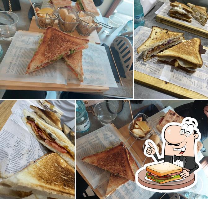 Toast al formaggio al Tipi Toasti Toast Quartu