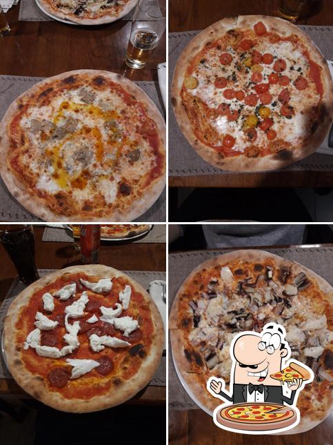 Ordina tra le svariate varianti di pizza