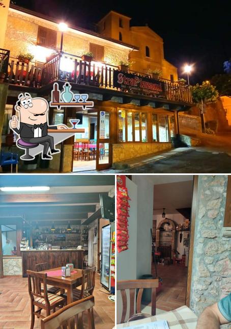 Gli interni di Strapizzami...bar.. Pizzeria...antipasteria