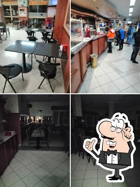 Dai un'occhiata agli interni di Bar 6th Bridge