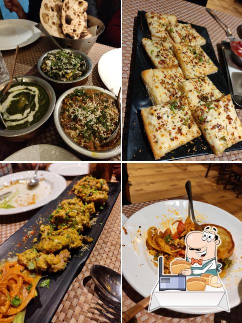 Garlic bread at Shan-E-Pakwan