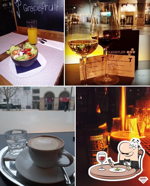 La nourriture et boire du restaurant