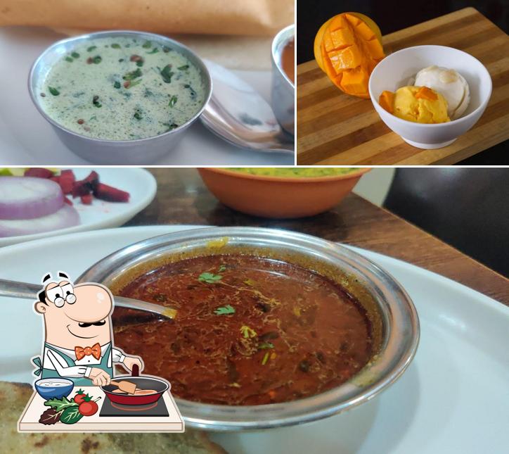 Chicken curry at Hotel Aditya and Sanskruti lodge