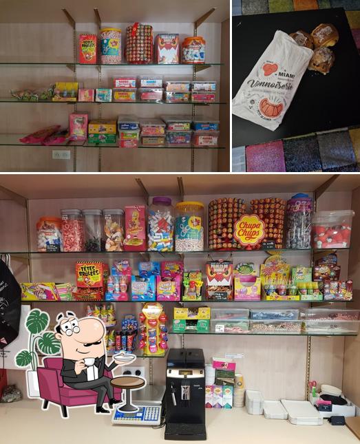 Vérifiez la photo indiquant la intérieur et nourriture concernant Boulangerie Chez Claudia Et Thiébaut