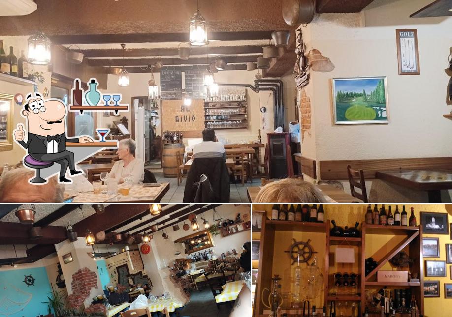 Dai un'occhiata agli interni di Trattoria Al Bivio