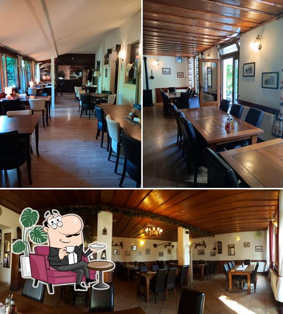 Gli interni di Pizzeria Helena