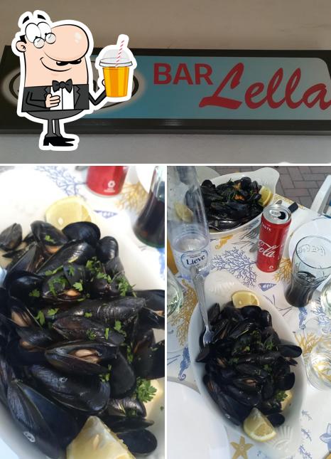 Goditi un drink a Bar Lella