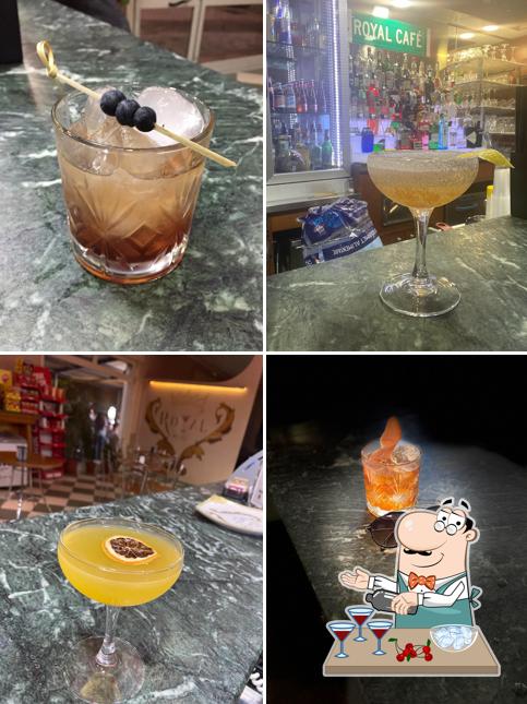 Prova un drink o cocktail alcolico dal menu