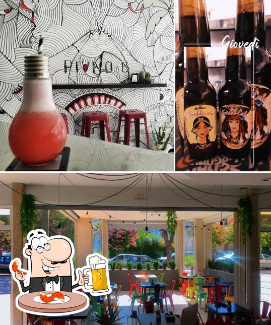 Puoi prenderti un rinfrescante bicchiere di birra chiara o scura