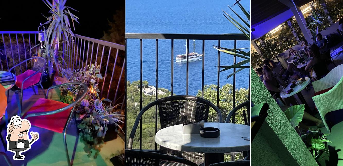 Gli interni di Caffe Club Magic