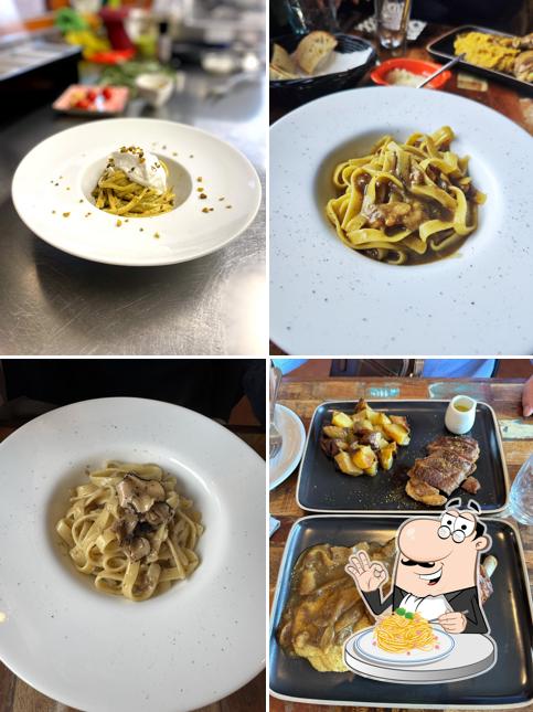 Spaghetti alla carbonara al MamaGina Cafè & Bistrò