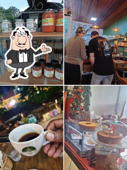 Sente em uma das mesas no Culto Café