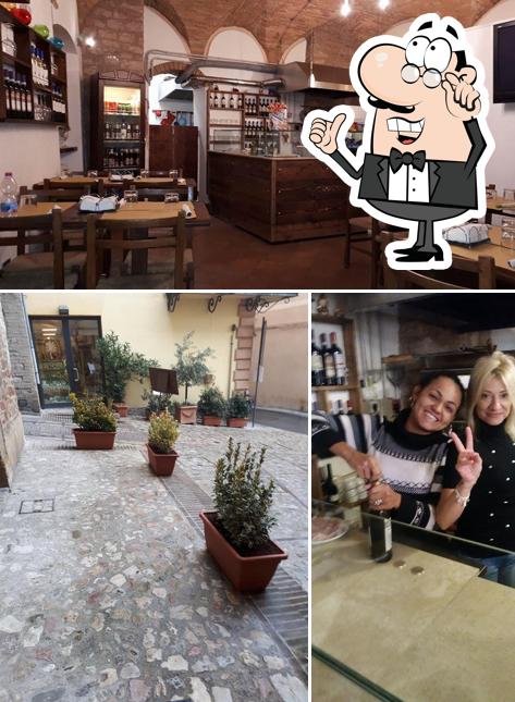 La interni e esterno del ristorante