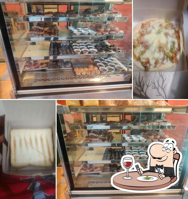 Meals at MERRIE BERRIE