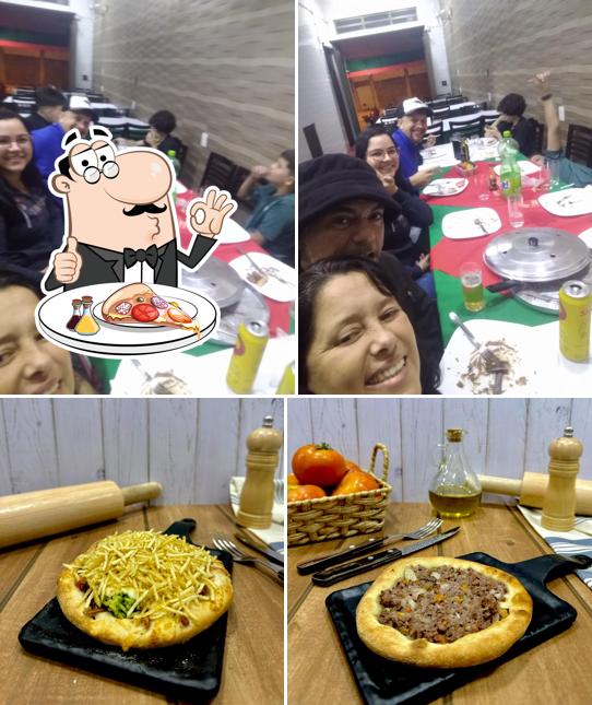 Peça pizza no Pizzaria Vitória