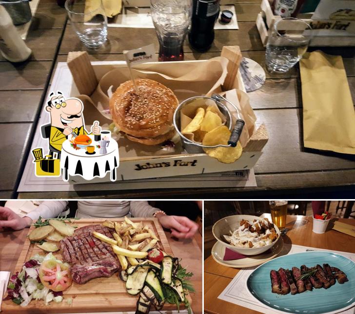 Platti al John's Fort Pub Pizzeria Steakhouse