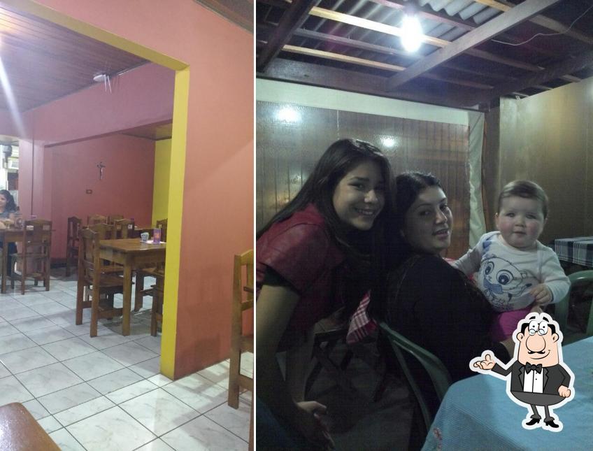 O interior do Burger Farm
