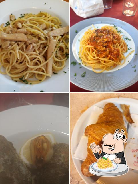 Spaghetti alla carbonara al Buffet Toni da Mariano