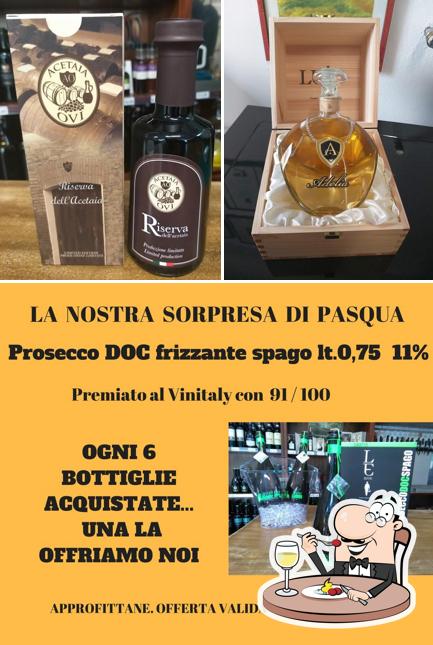 La immagine di cibo e bevanda da Vino sfuso & Vinoteca Rinaldini Reggio Emilia
