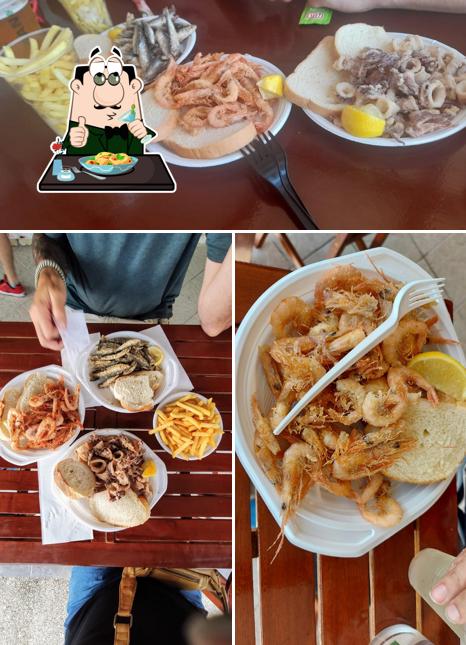 Panino con maiale stirato al Fast food Fischbude