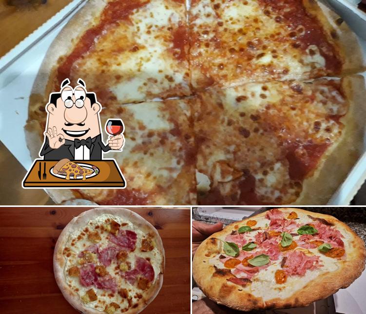 Ordina una pizza a La Tombola