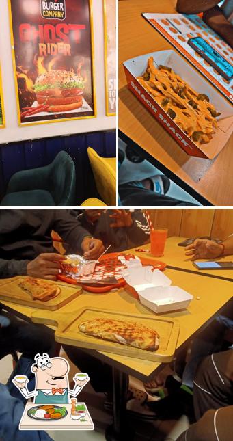 Food at SNACK SHACK