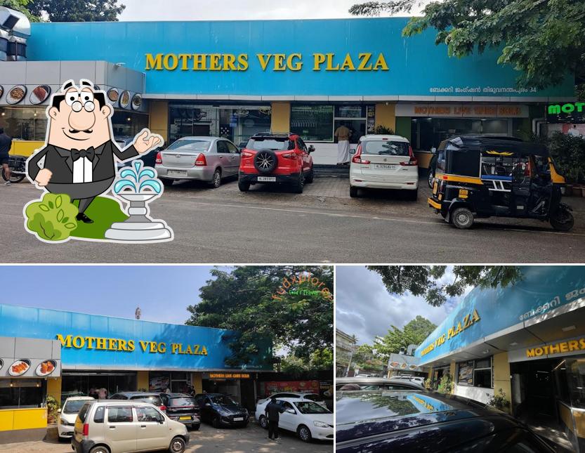 Check out how Mothers Veg Plaza looks outside