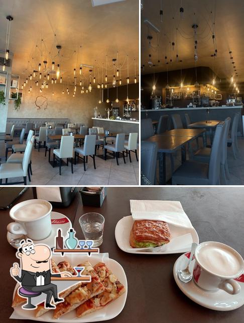 Questa è la immagine che mostra la interni e cibo di DaMiki San Lazzaro