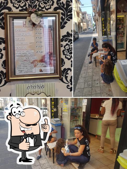 Ecco una foto di Pizzeria l'Angolo