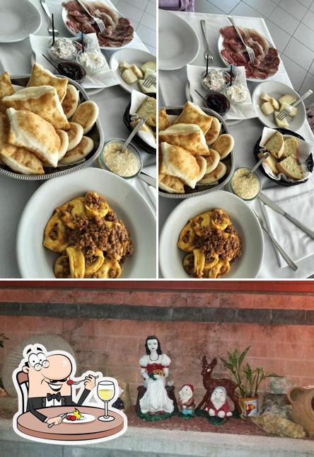 Cibo al Bar Ristorante Pie' Dei Monti