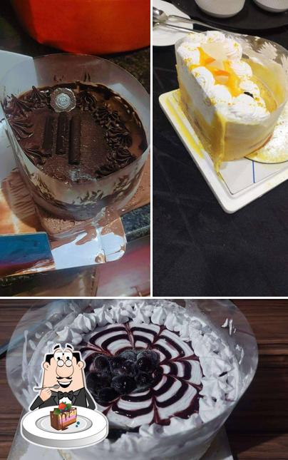 Chocolate cake at Baskin Robbins - Ice Cream Desserts