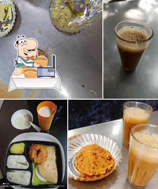 Garlic bread at Raman's Cafe