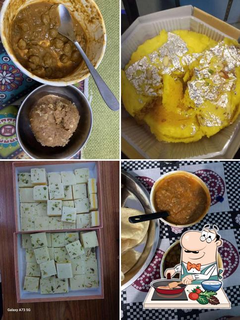 Chicken curry at Hira Sweets