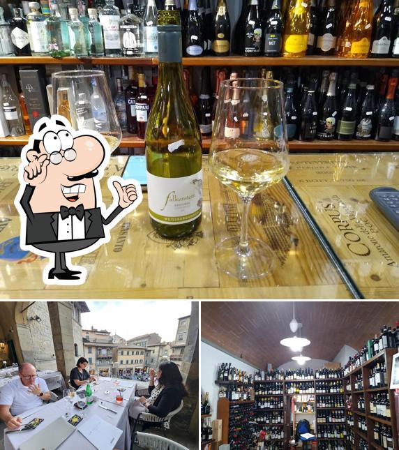 Gli interni di Enoteca Molesini