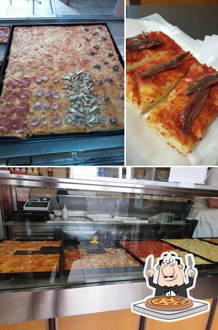 Prenditi una pizza a Pizzeria Marchigiana Marotti Gianni