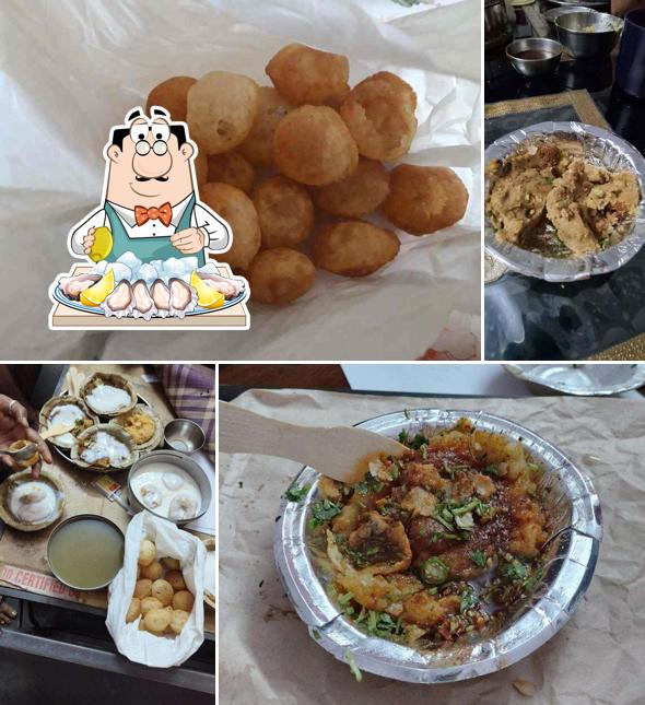 Oysters at Shukla Chaat House Cart