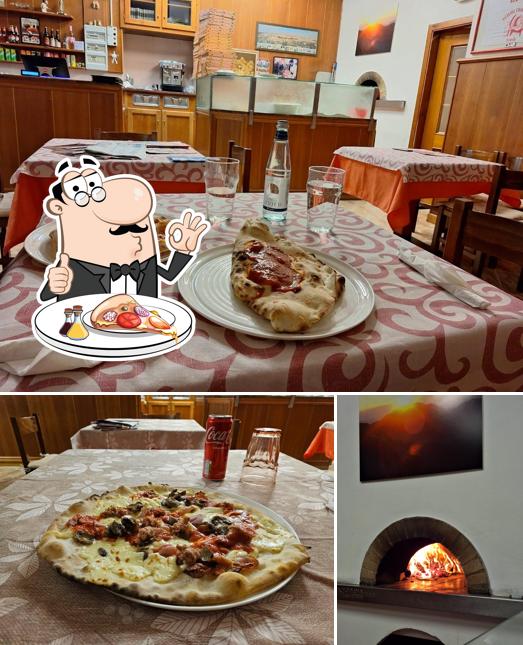 Ordina tra le svariate varianti di pizza