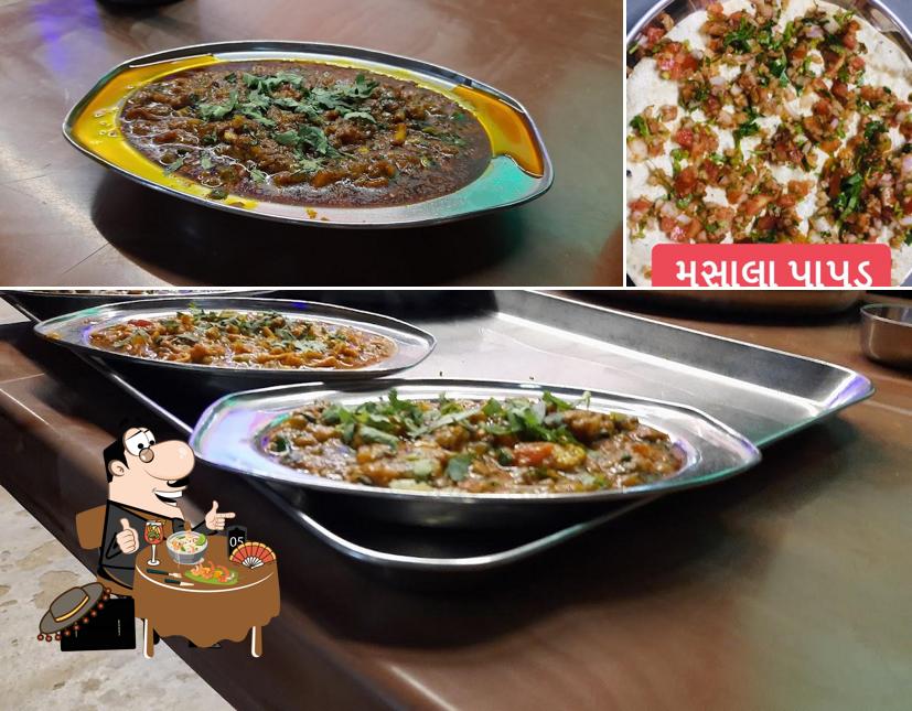 Meals at Rainbow Kathiyawadi Dhaba