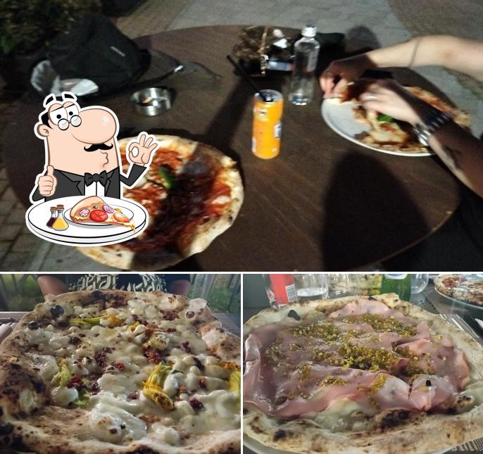 Ordina tra le svariate varianti di pizza